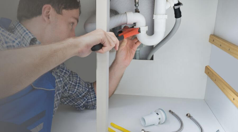 Expert burst pipe repair services in Whitewater, KS